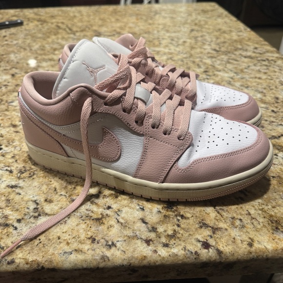 Air Jordan 1 Low Women’s Nike Sneakers - Picture 3 of 5